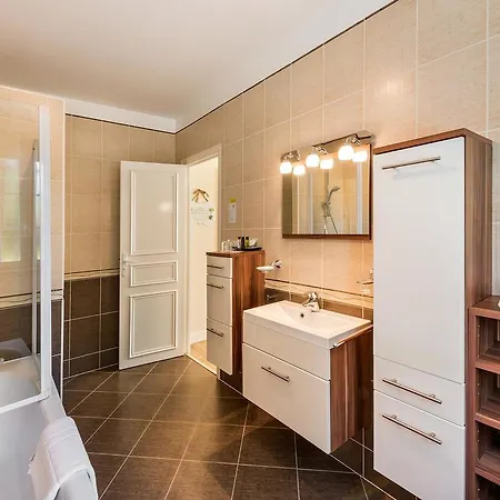Bed & Breakfast Domaine Du Bois Des Anges 5*