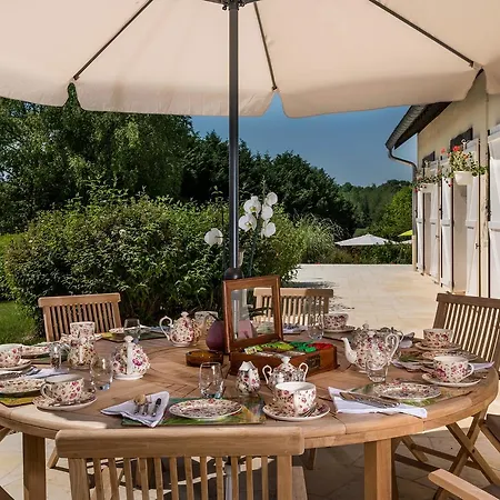 Domaine Du Bois Des Anges 4* Germigny-l'Eveque